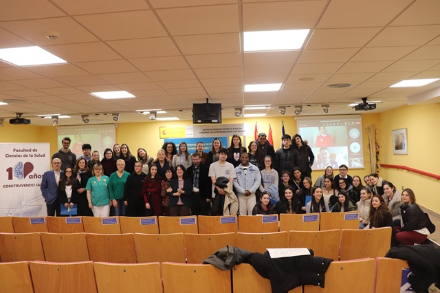 Foto de participantes y asistentes a la jornada.