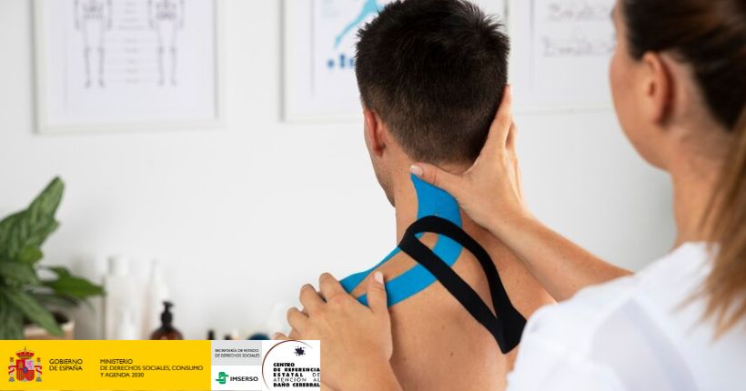 Efectos del vendaje neuromuscular (kinesiotaping) en la función de las extremidades superiores y las actividades cotidianas en supervivientes de ictus subagudo o crónico: un estudio de control aleatorizado