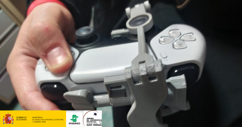 Accesibilidad en videoconsolas para personas con hemiplejia