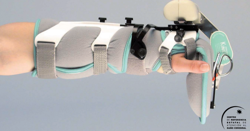 Sistemas robóticos e interrelación entre cerebro-máquina para la rehabilitación de la mano tras un ictus