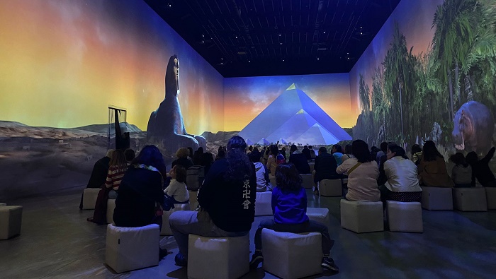 Visita a la exposición immersiva «Tutankamon»