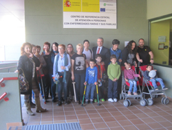 Foto de grupo con el Director del Creer