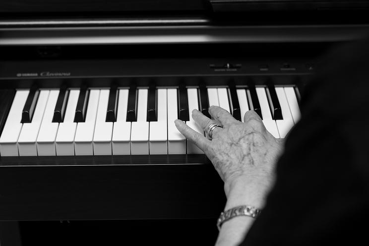 Exposición del CRE de Alzheimer. Fotografías artísticas realizadas en el CRE de Alzheimer.