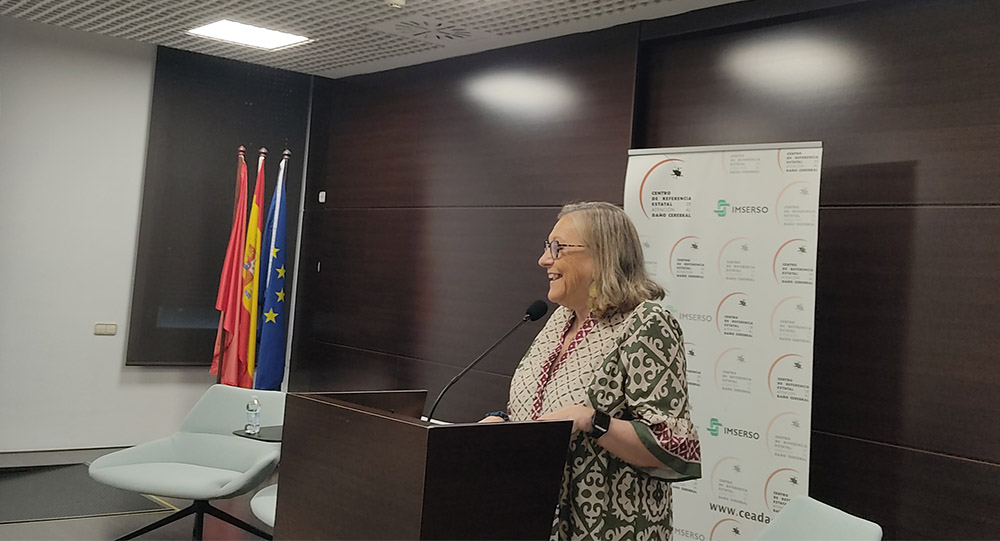 Inmaculada Gómez Pastor, directora gerente del Ceadac, inaugurando la jornada.