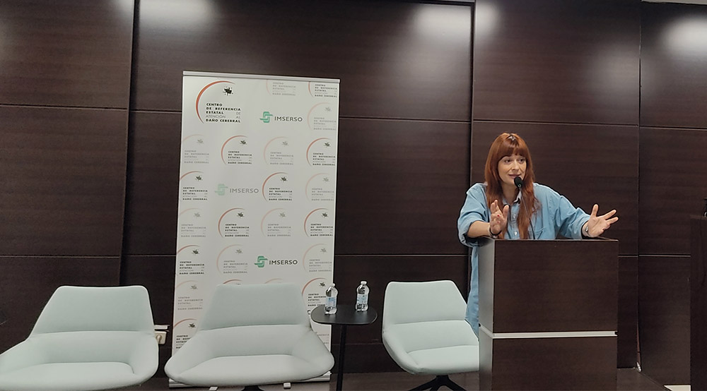 Lorena Rodríguez Vázquez, terapeuta ocupacional del Ceadac, durante su ponencia.